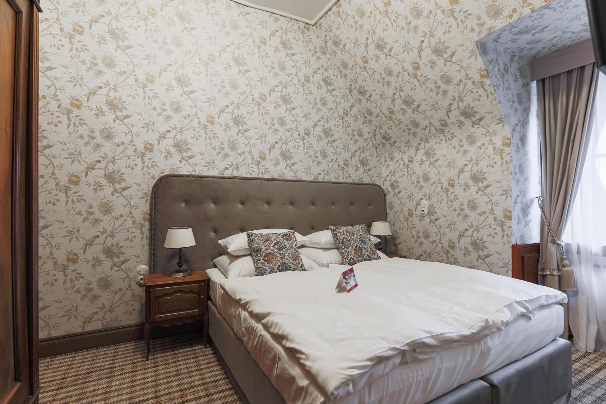 Hotel Moszna Zamek Esterno foto