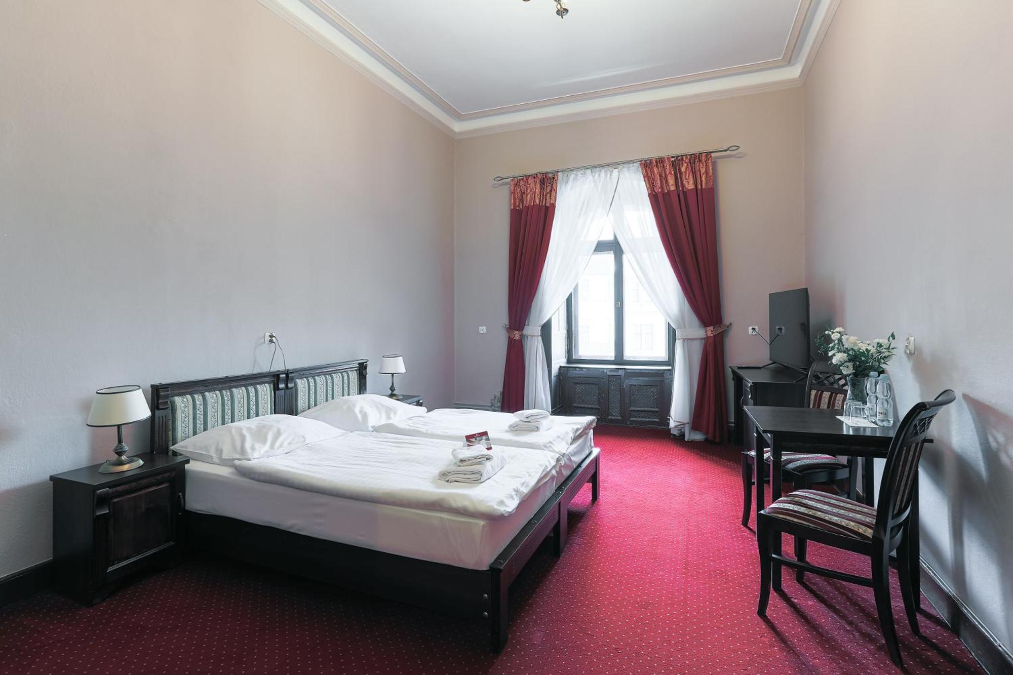 Hotel Moszna Zamek Esterno foto
