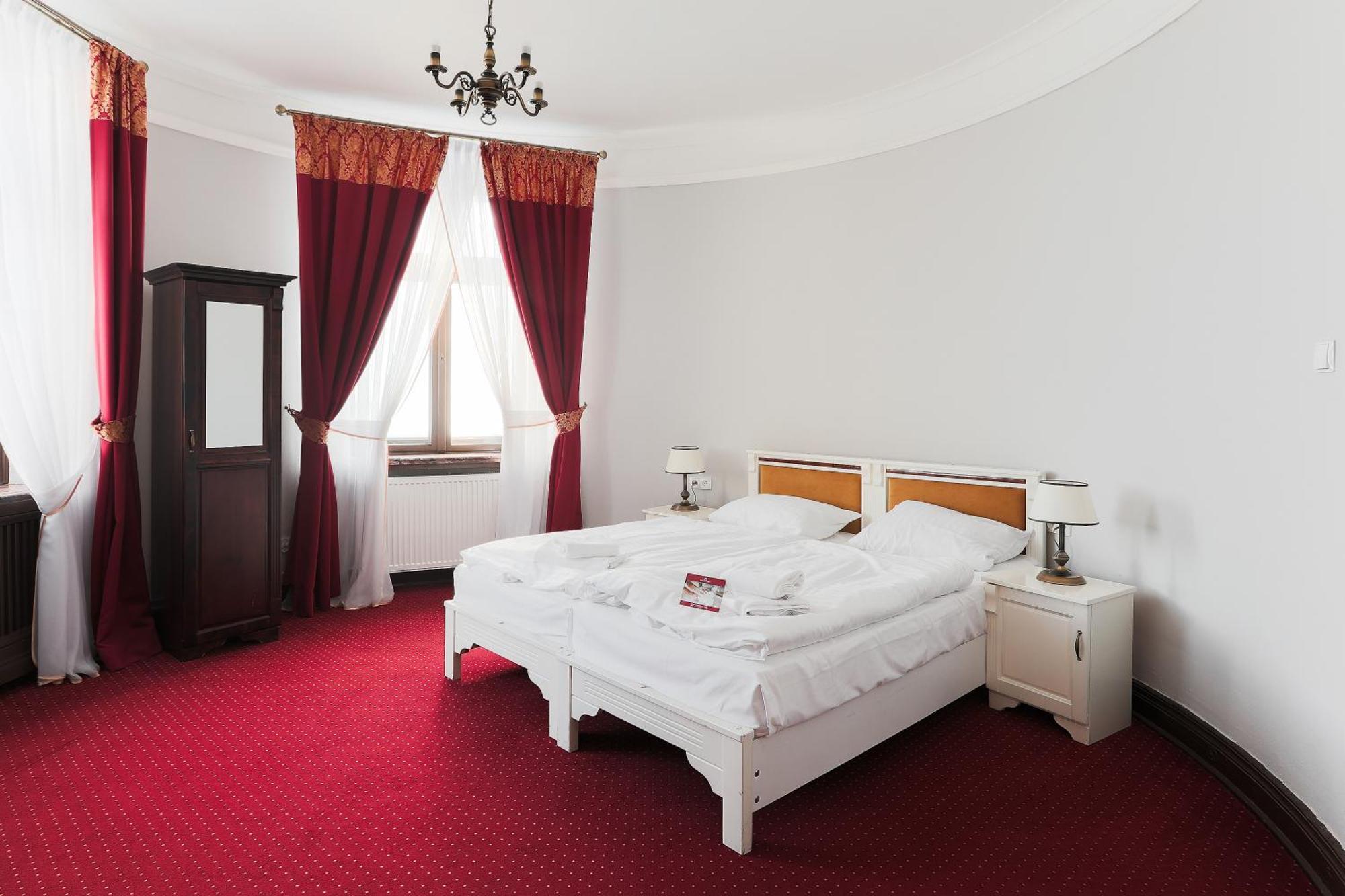 Hotel Moszna Zamek Esterno foto