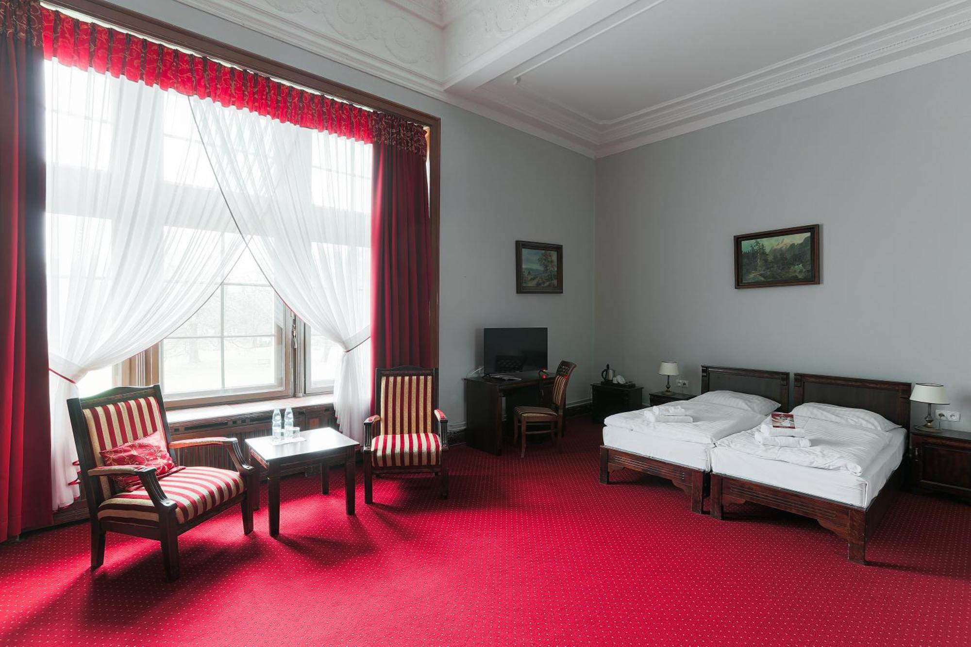 Hotel Moszna Zamek Esterno foto
