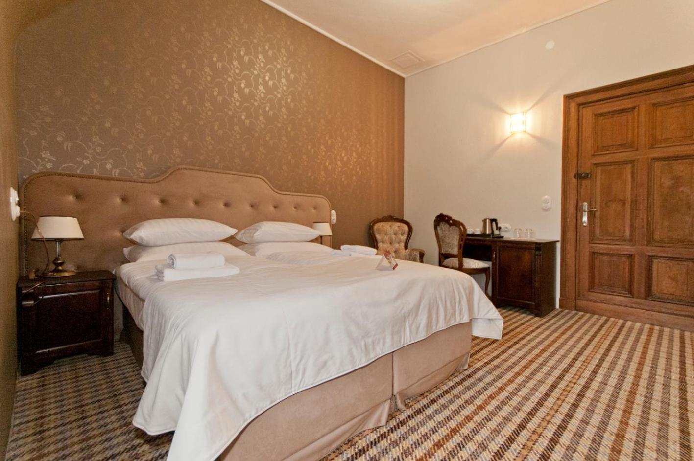 Hotel Moszna Zamek Esterno foto