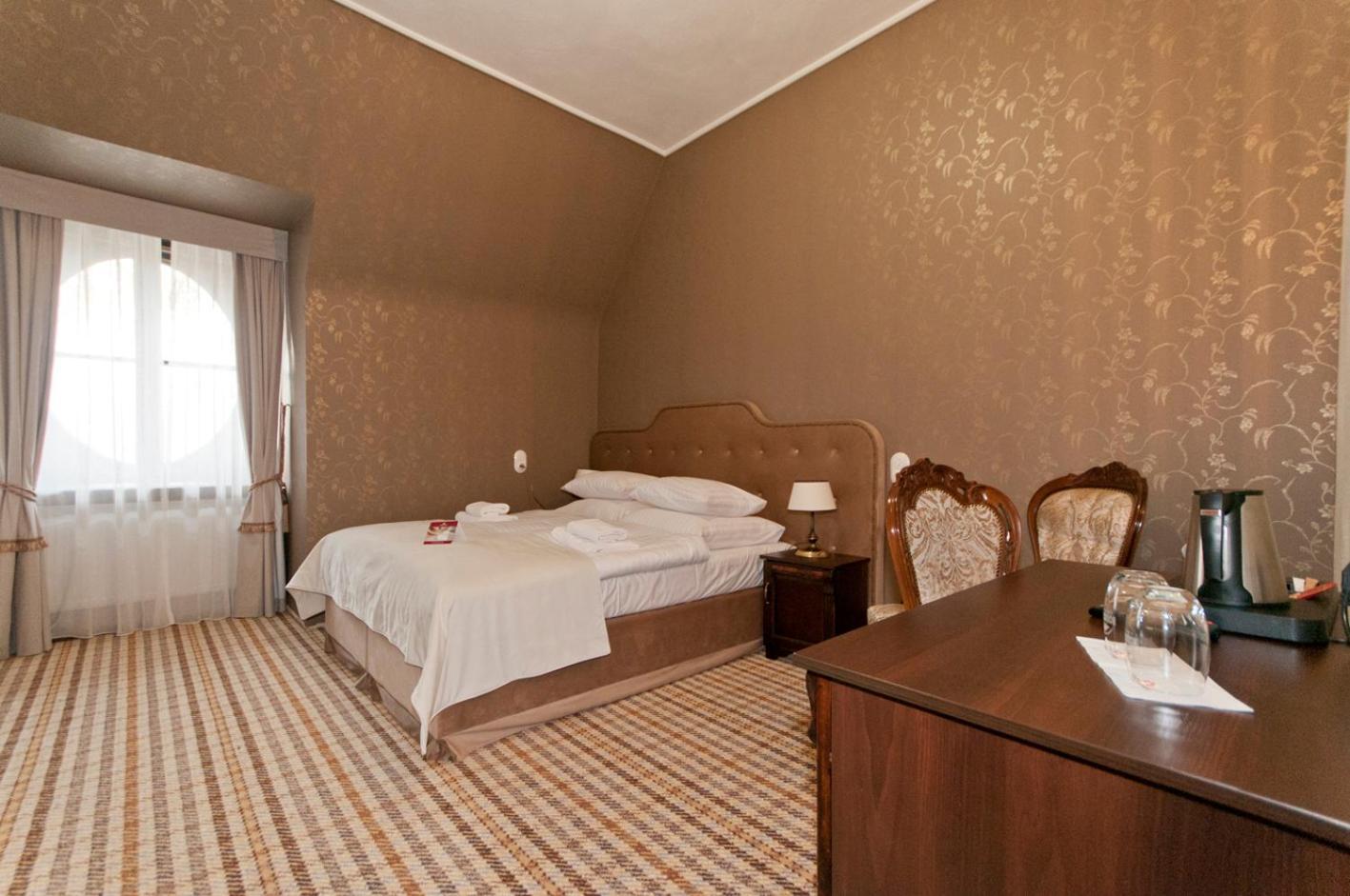 Hotel Moszna Zamek Esterno foto