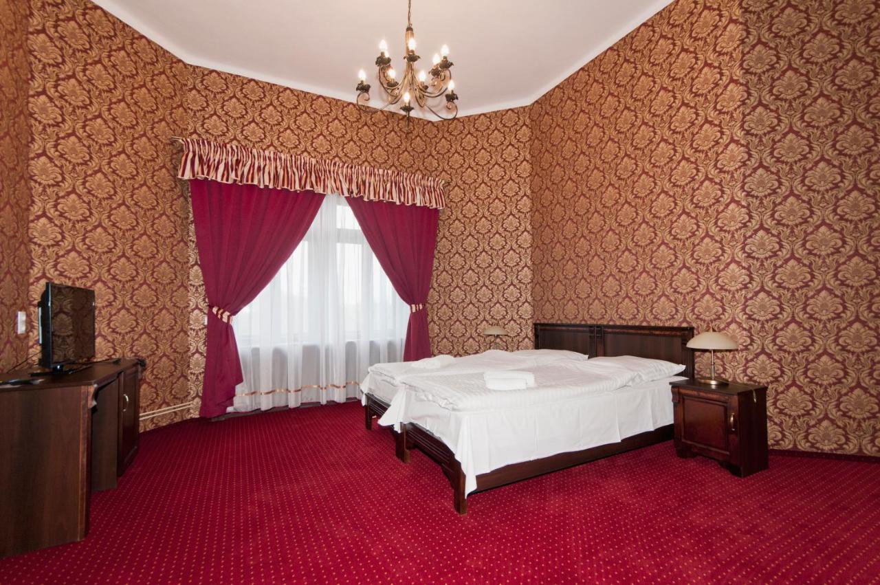 Hotel Moszna Zamek Esterno foto