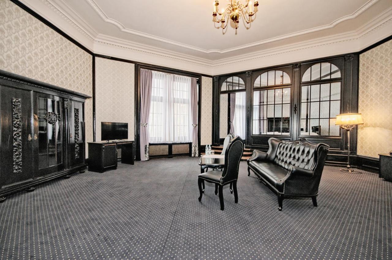 Hotel Moszna Zamek Esterno foto