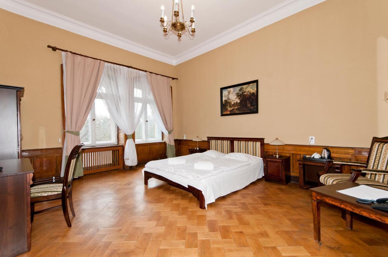 Hotel Moszna Zamek Esterno foto